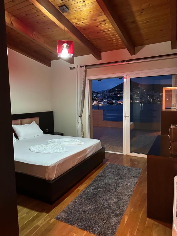 Penthouse Sea View Apartment Sarande Exterior photo